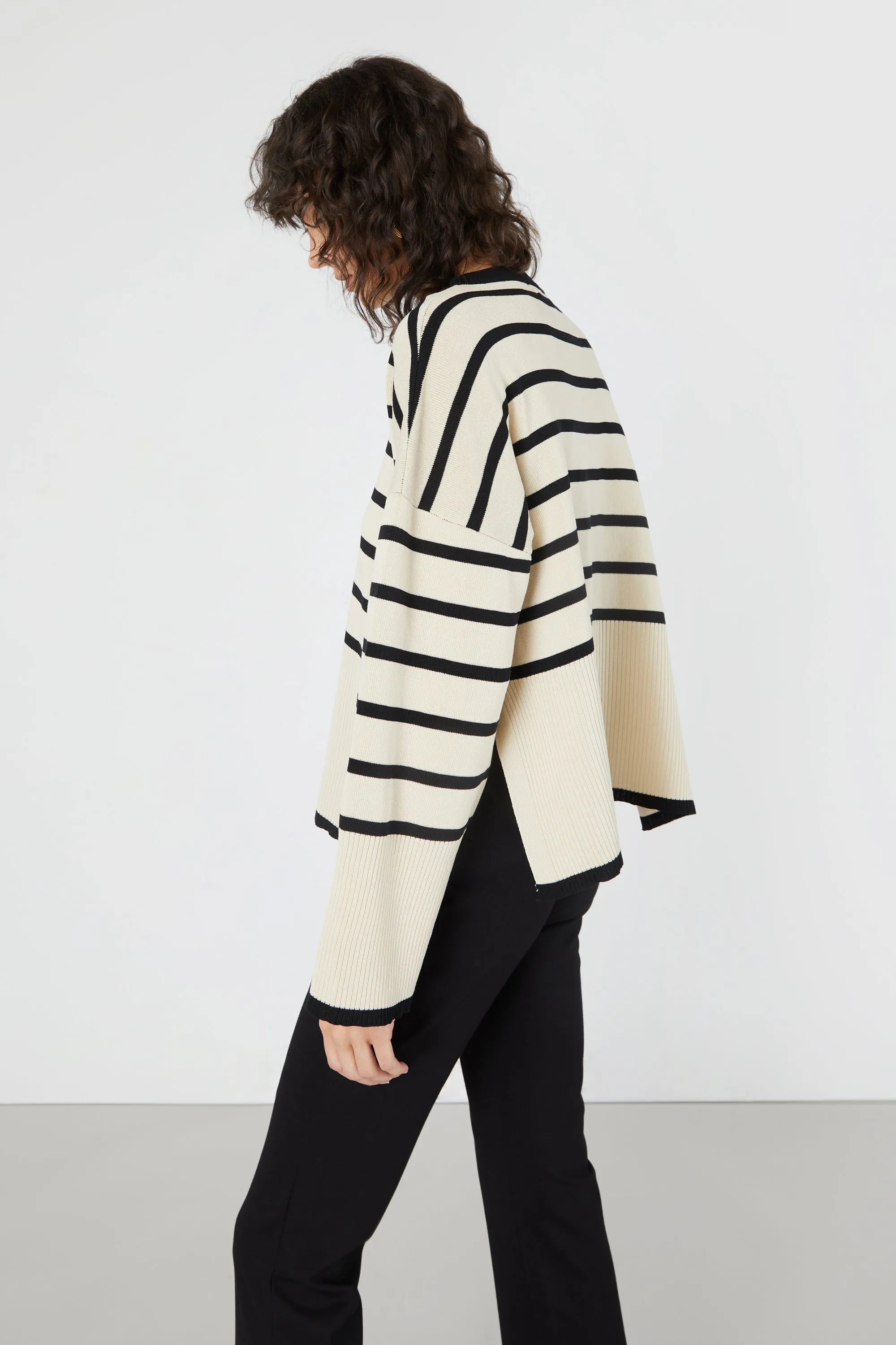 STRIPED CASHMERE SWEATER