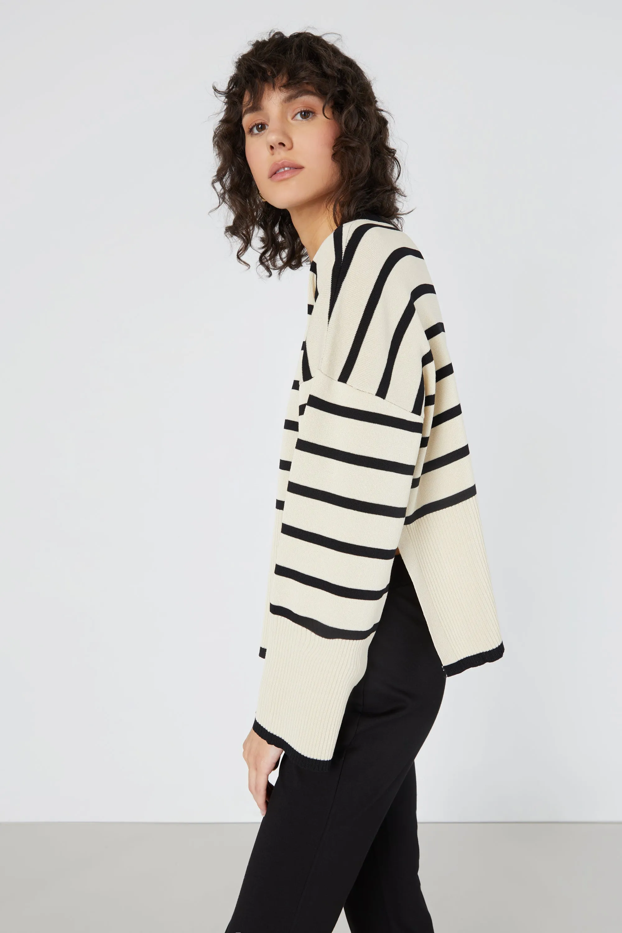 STRIPED CASHMERE SWEATER