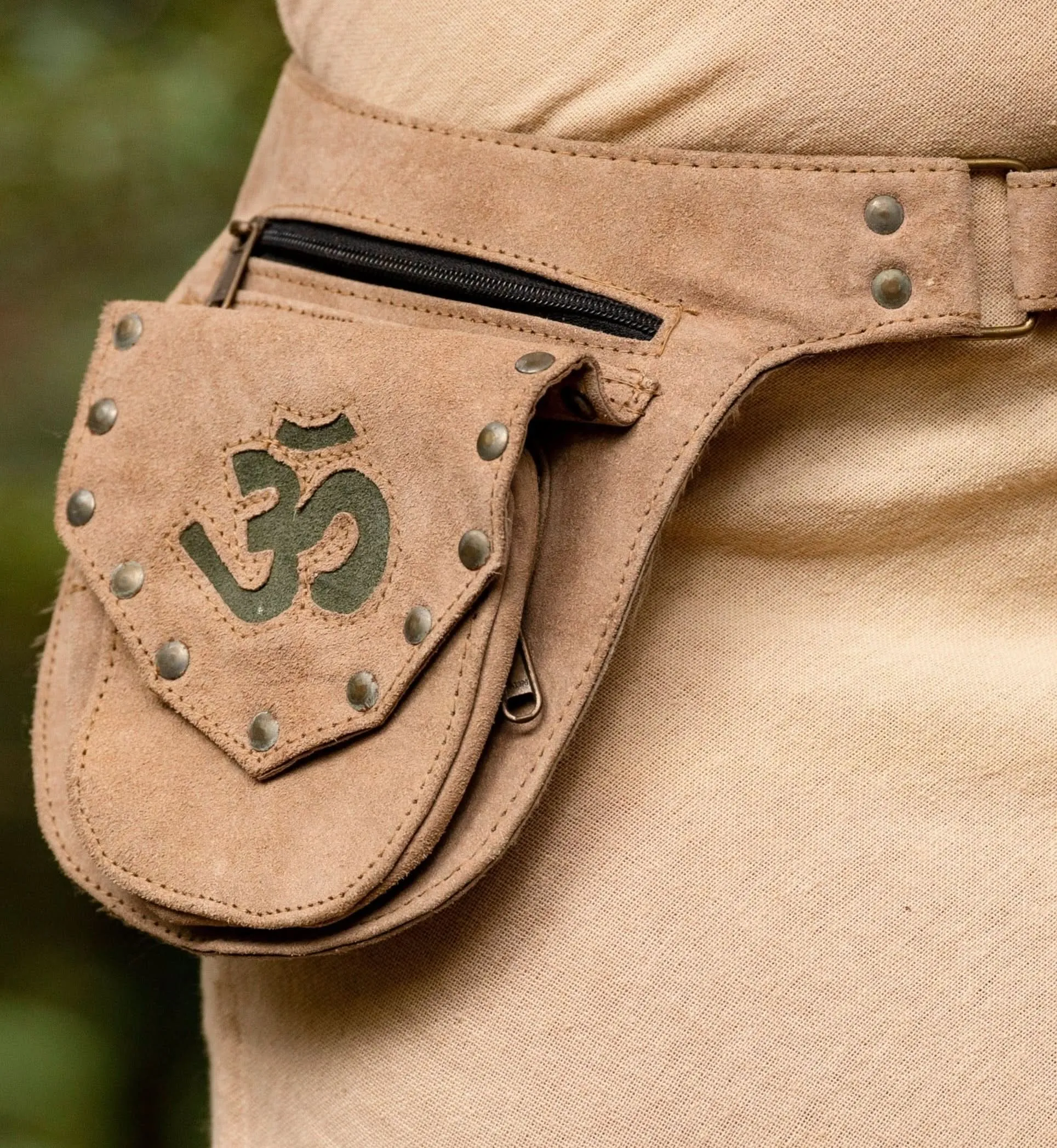 The Nile Recycled Leather Pocket Belt for Men